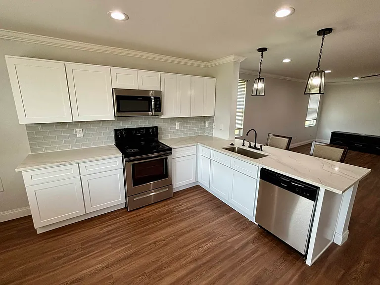 8405 Olivia Meadow Dr — Photo 4