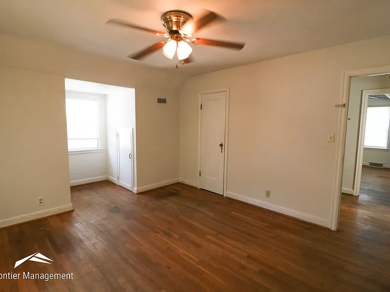 1849 Anderson Ave — Photo 8