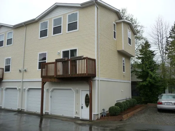 1019 SW 124th St #E, Seattle, WA 98146