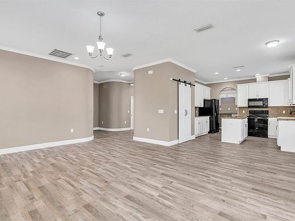 5th image of 18355 Cypress Bay Pkwy