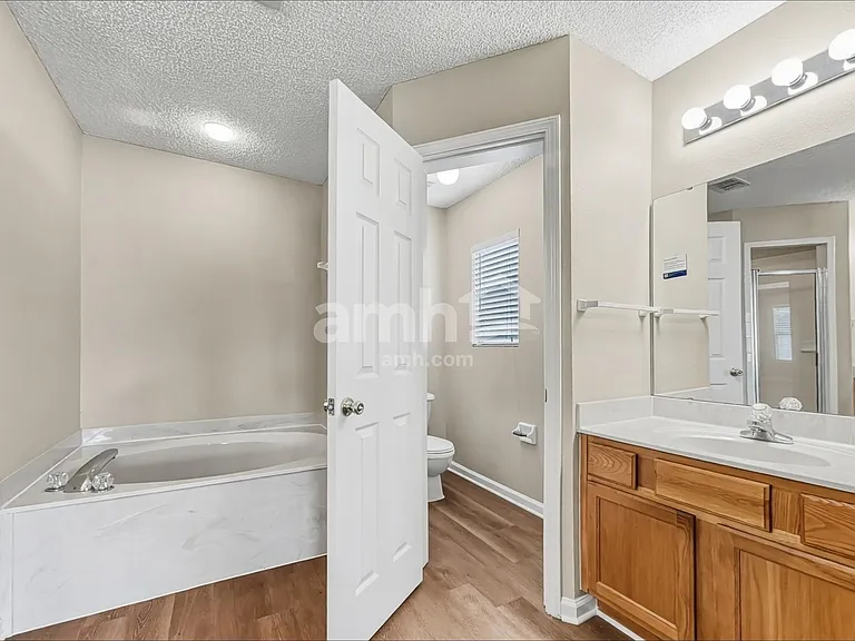 8612 Tristan Dr — Photo 10