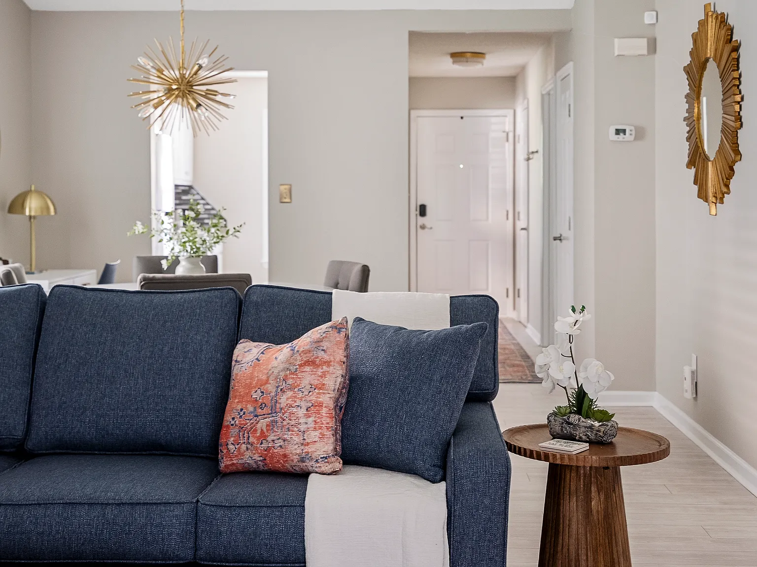 2 bed, 1116 sqft, $2,300 — Photo 2