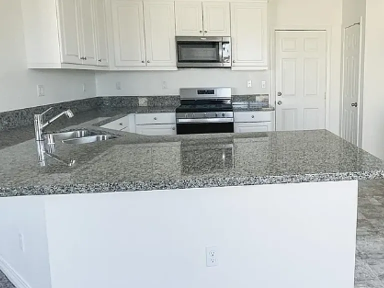 20066 Sunburst Ct — Photo 17