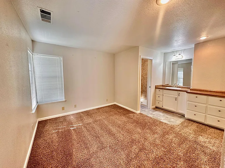 10529 Boulder St — Photo 18