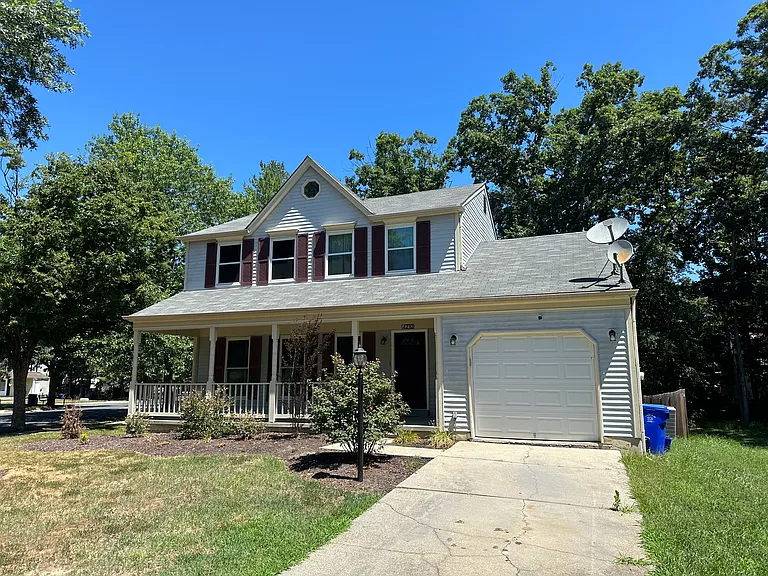 4210 Mockingbird Cir — Photo 1