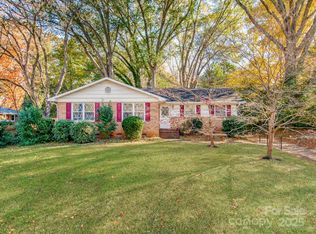 5913 Rose Valley Dr, Charlotte, NC 28210