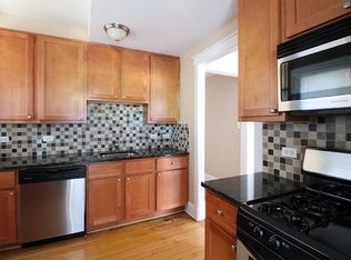 408 N Taylor Ave #410-1D, Oak Park, IL 60302