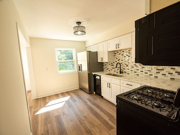5th image of 816 Jordan Pl