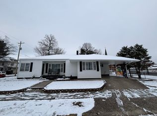 704 N 9th St, Vincennes, IN 47591