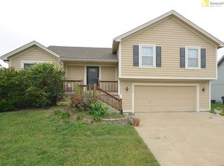 956 E Witch Hollow St, Gardner, KS 66030