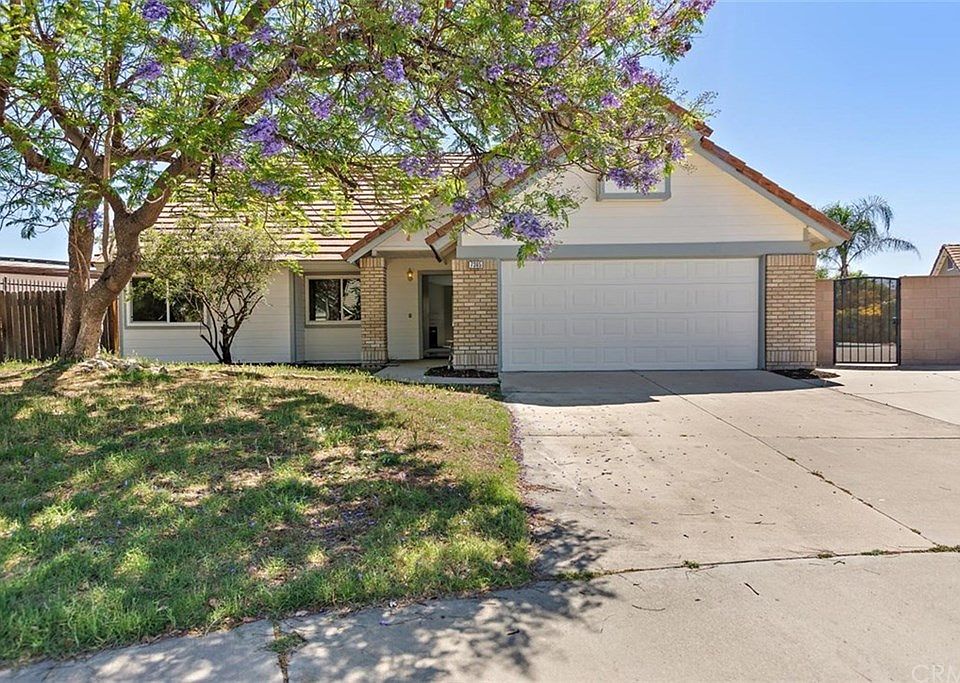 1st image of 7365 Lombardy Ave