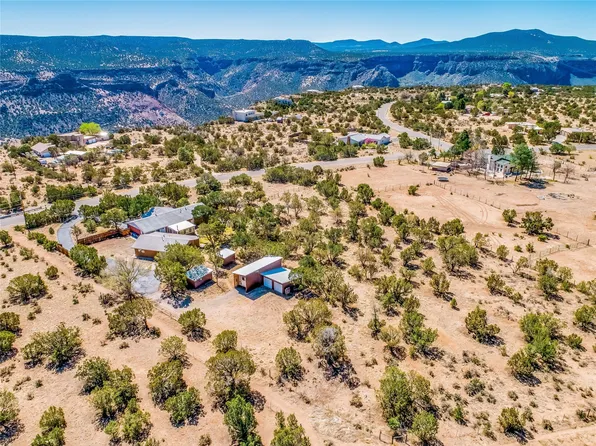 306 Potrillo Dr, White Rock, NM 87547