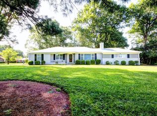 4227 Rudy Ln, Saint Matthews, KY 40207