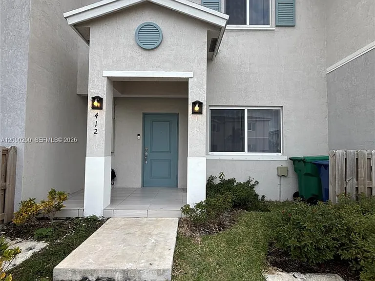 412 NW 12th Pl — Photo 30
