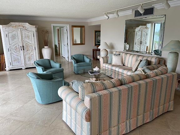 5th image of 122 Lakeshore Dr #2320