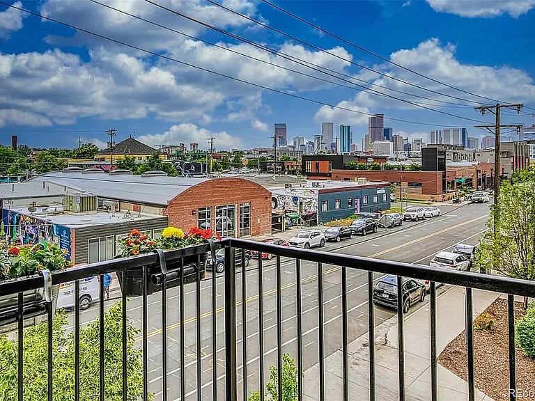 3149 Blake St #301 — Photo 3