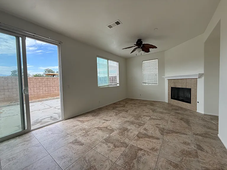 11061 Summerwood Dr — Photo 4