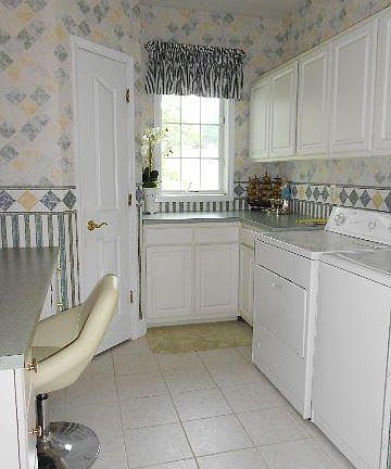 5th image of 2875 Clifton Ave