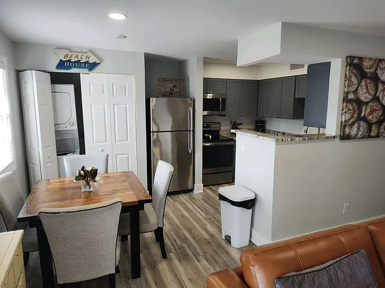 4875 Coquina Key Dr SE #B — Photo 8