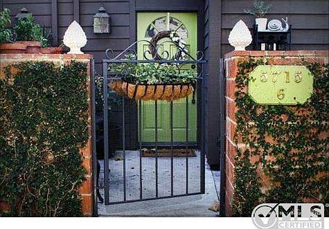 3rd image of 5715 Topanga Canyon Blvd APT 6