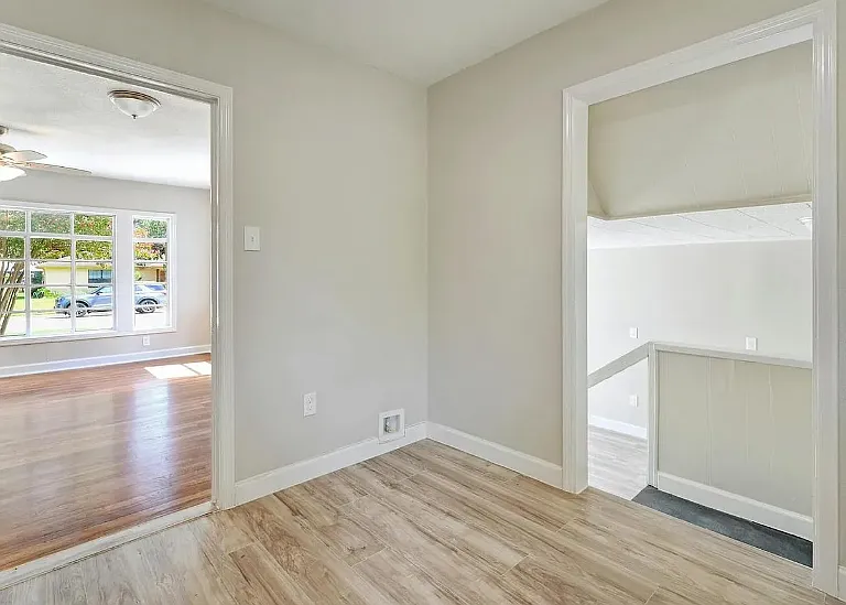 505 Wright Ave — Photo 8