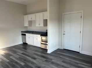 574 Washington Ave #2, Jermyn, PA 18433