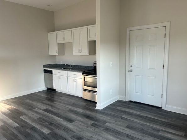 574 Washington Ave #2