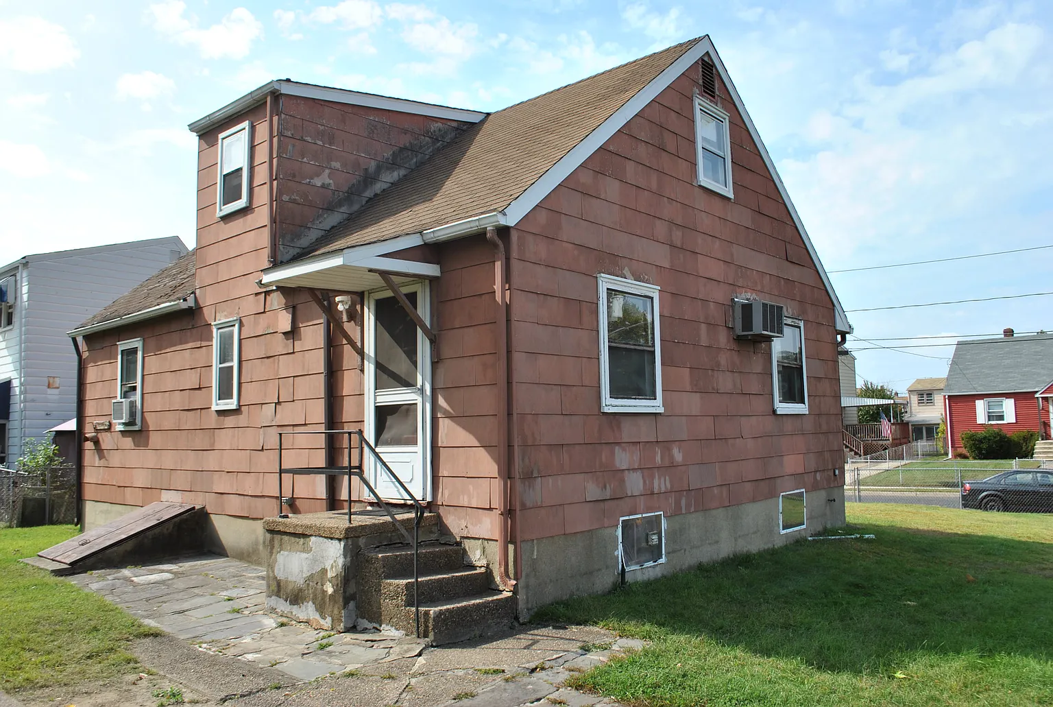 201 Bergen Ave photo 1