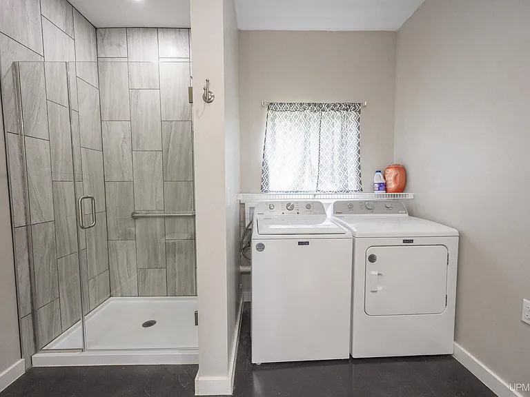 17245 Atlantic Ave — Photo 18