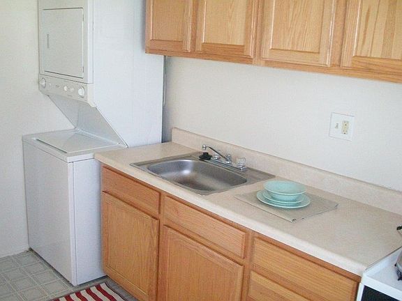 Washer/dryer in unit