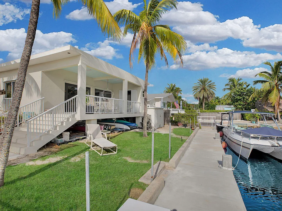 314 Loeb Ave