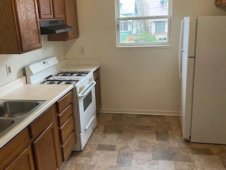 1114 Dunham St SE — Photo 7
