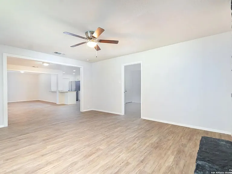 5915 Gabor Dr — Photo 8