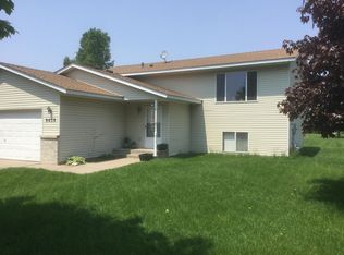 9059 Oriole Ln, Monticello, MN 55362
