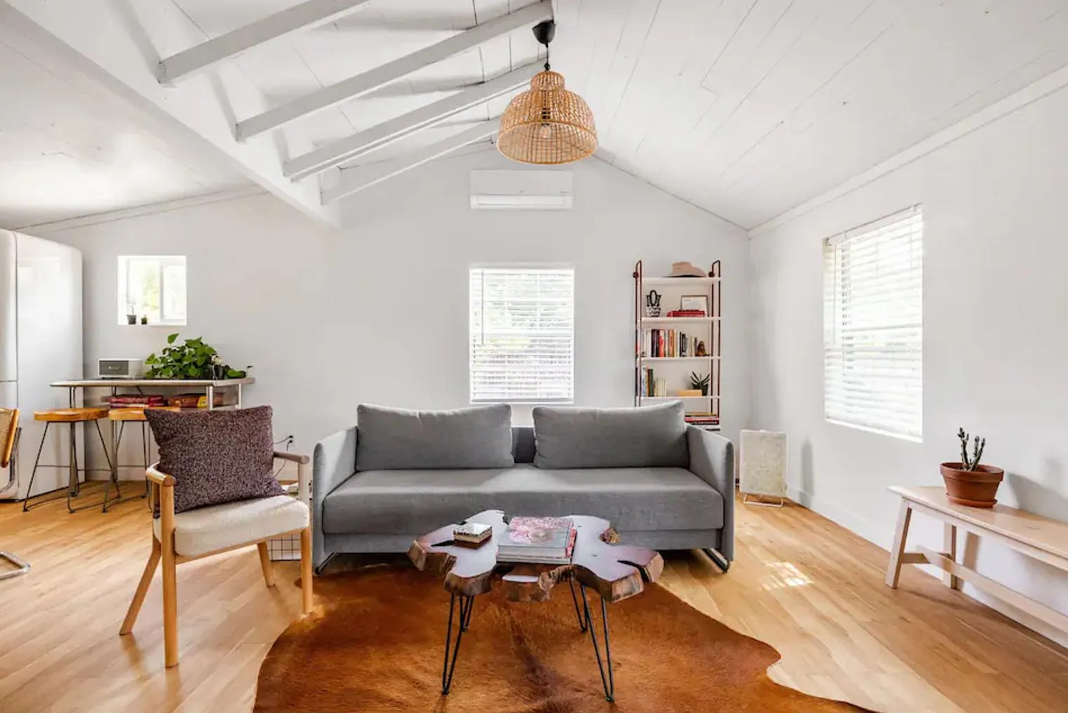2504 Francisco St — Photo 1