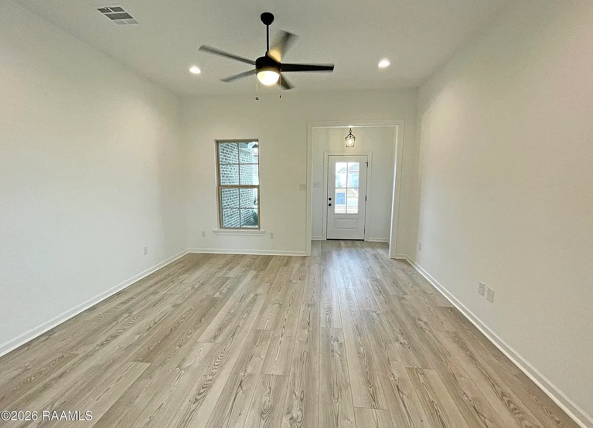 3413 Autumn Park Dr — Photo 4