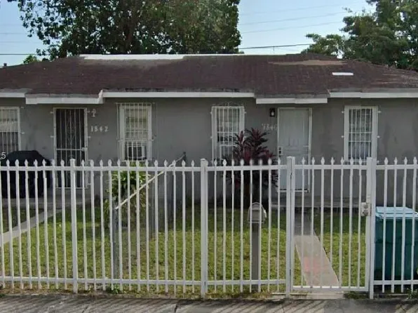 1842 NW 74th St, Miami, FL 33147