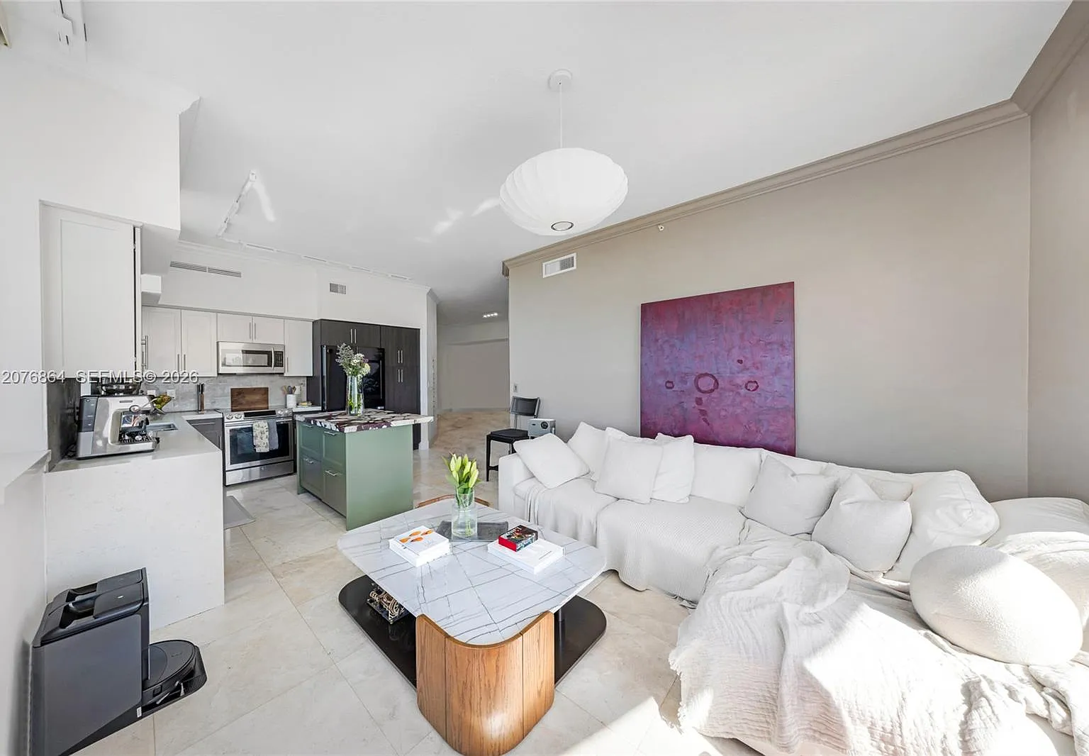 Duo Condominium West — Photo 4