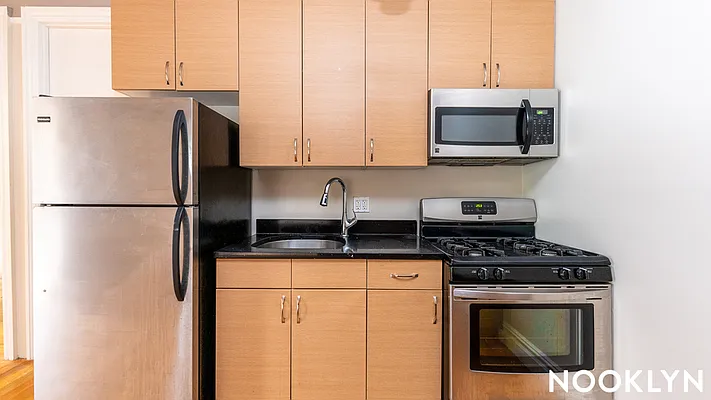 Rented by Nooklyn NYC LLC | media 13