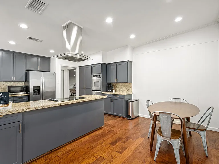 13122 Barryknoll Ln — Photo 13