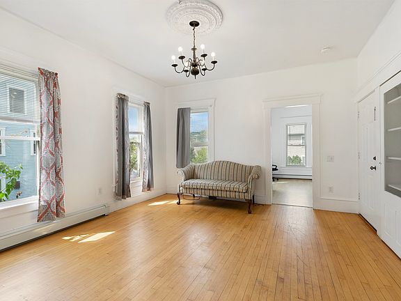 4th image of 16 Parkhurst Street