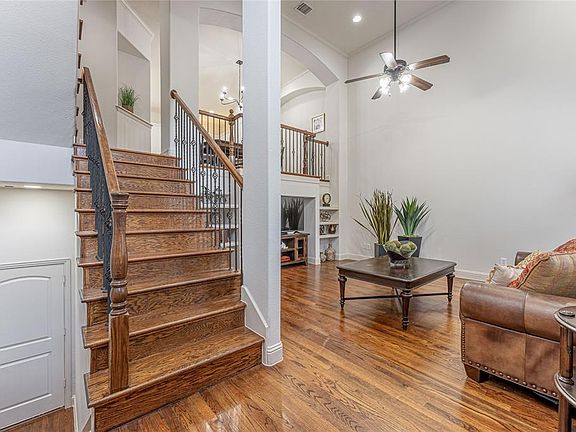 5th image of 5725 Lois Ln