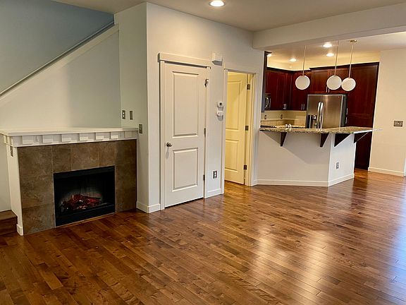 5th image of 819 148th Ln SE