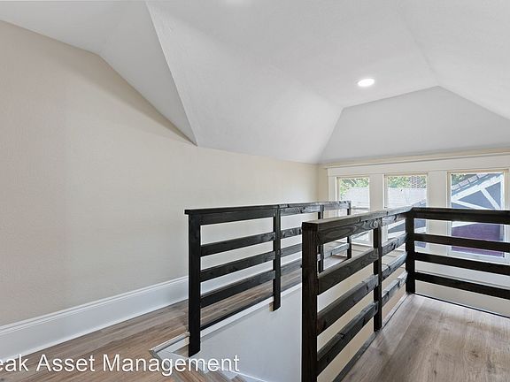3rd image of 1804 NE 14th Ave #4