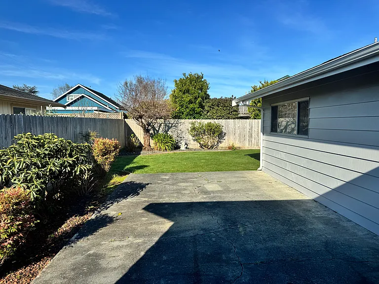 2728 O St — Photo 12