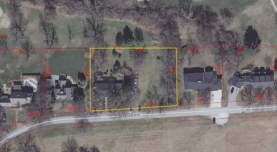 2nd image of 2109 S Country Club Dr