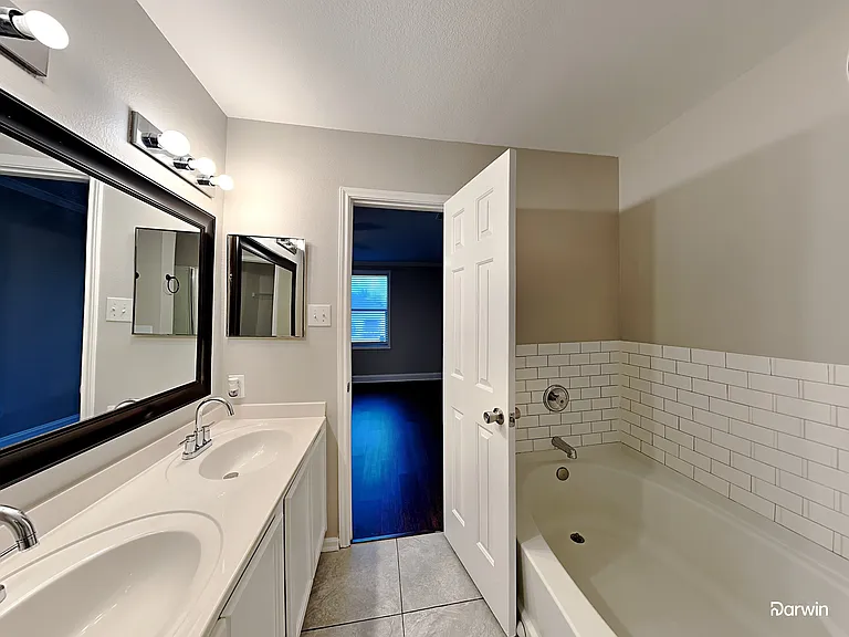 1405 Evergreen St — Photo 12