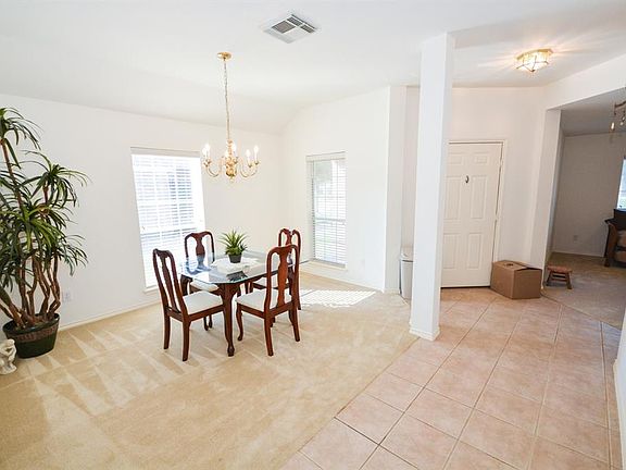 3rd image of 7303 Somerset Hill Ln