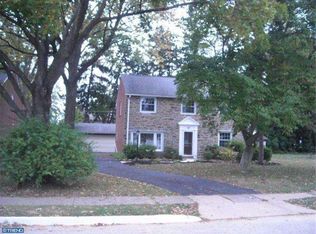 28 Meetinghouse Ln, Springfield, PA 19064