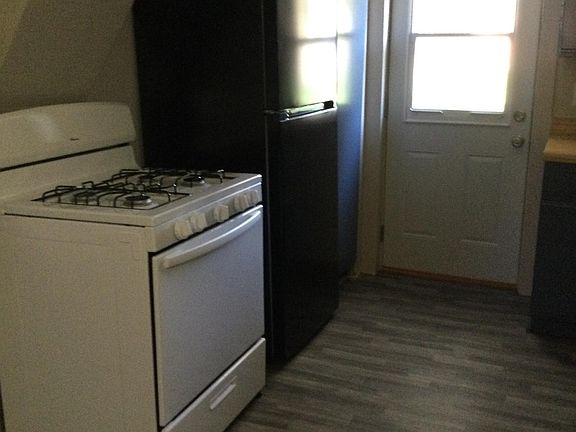3rd image of 108 Marshall St #C